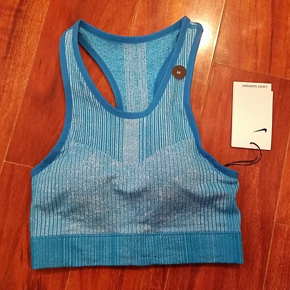 NWT size M Nike sports bra - Picture 2 of 7